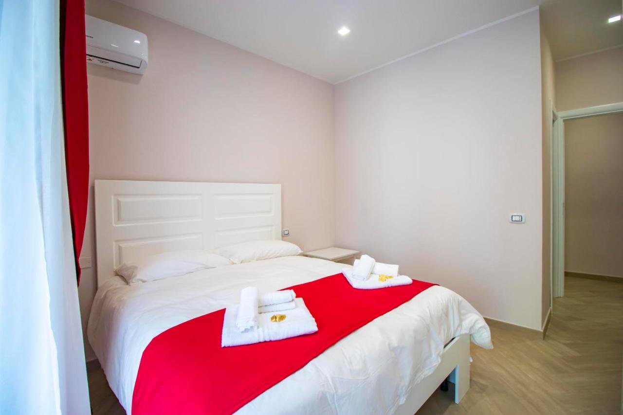 Bed and Breakfast Dimora Costantino Neapel Exterior foto